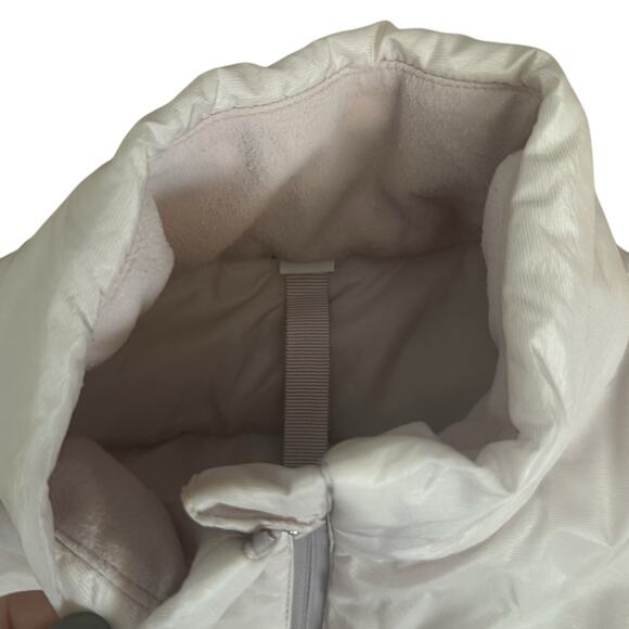 Lululemon Down For It All Vest Porcelain Pink? Size 4 EUC - Picture 7 of 7